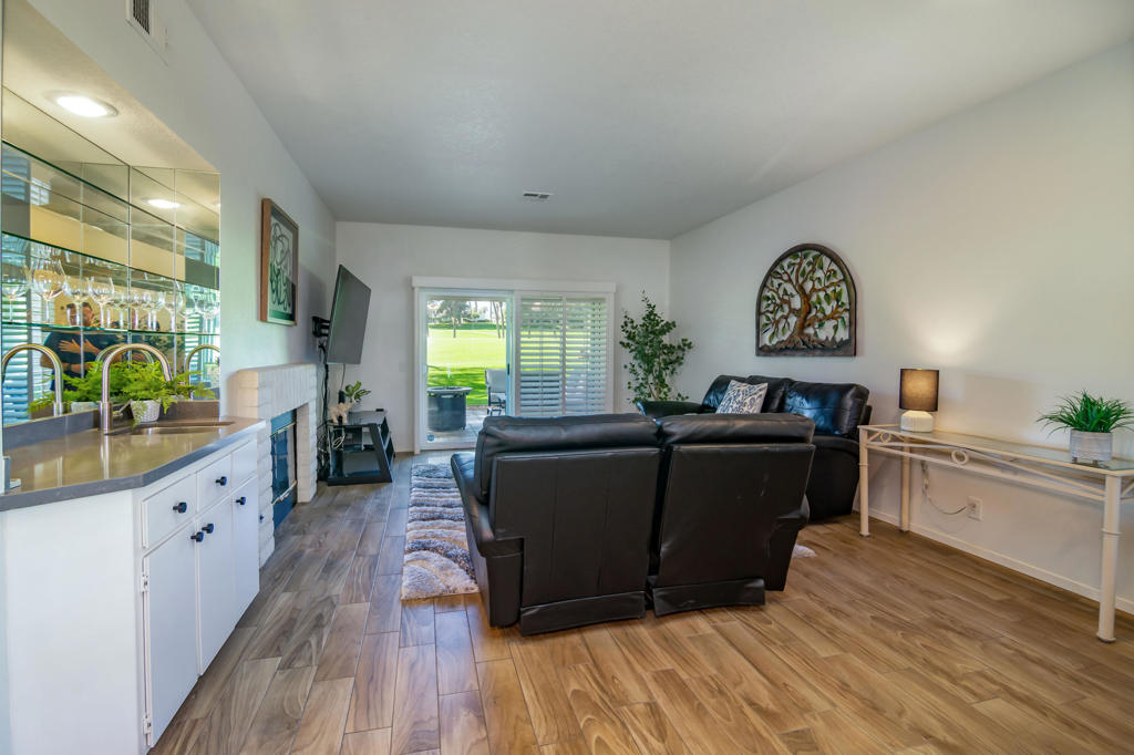 491 Desert Falls Drive N