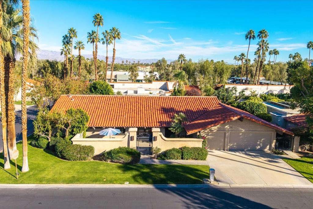 105 Esplanade Street