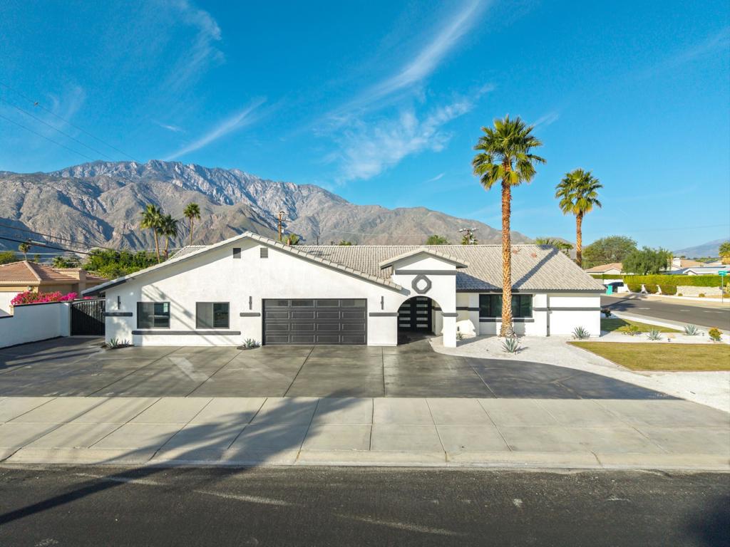 2587 N Calico Lane