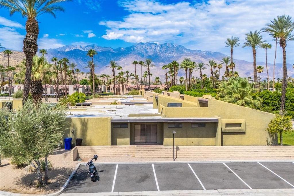 5822 E Palm Oasis Street