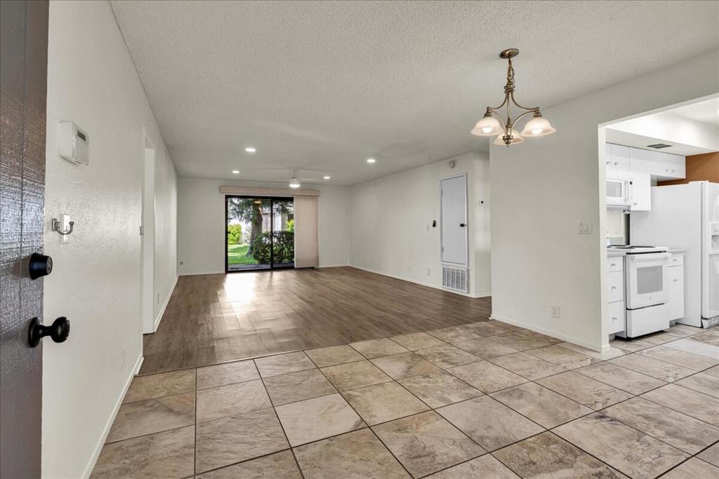 1050 E Ramon Road 119