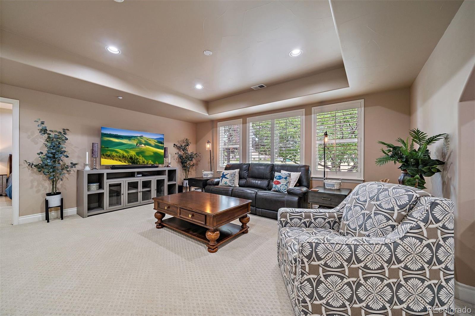 5061 Vermillion Drive