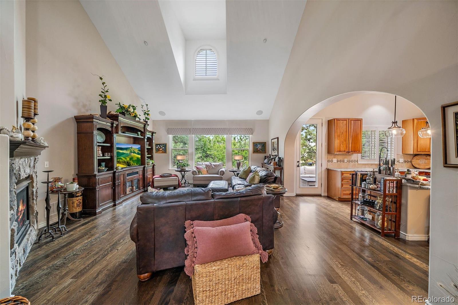 5061 Vermillion Drive