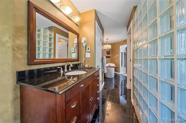 10987 Roxborough Drive