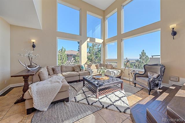 10987 Roxborough Drive