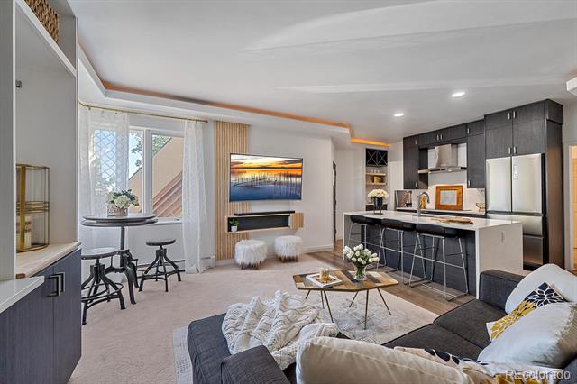 10987 Roxborough Drive