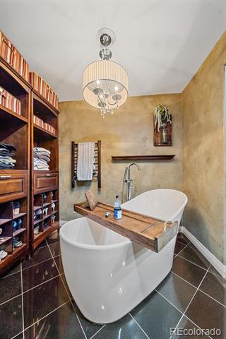 10987 Roxborough Drive