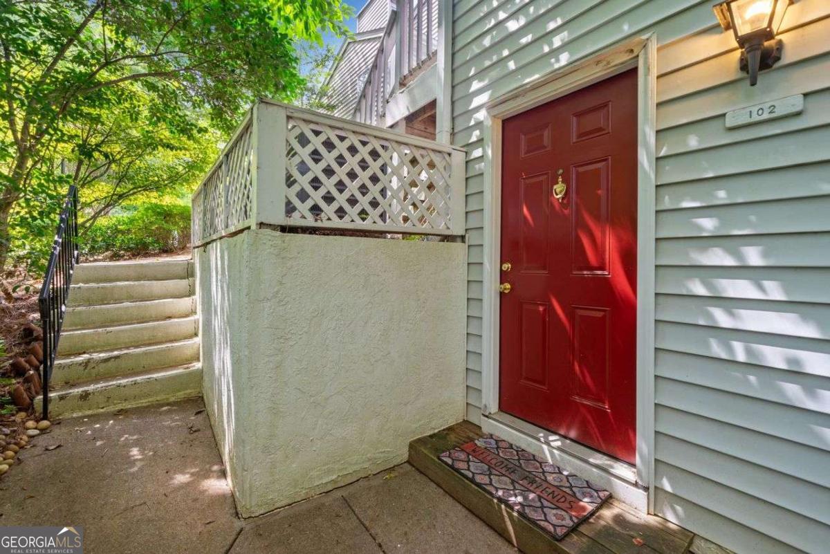 102 Glenleaf Drive