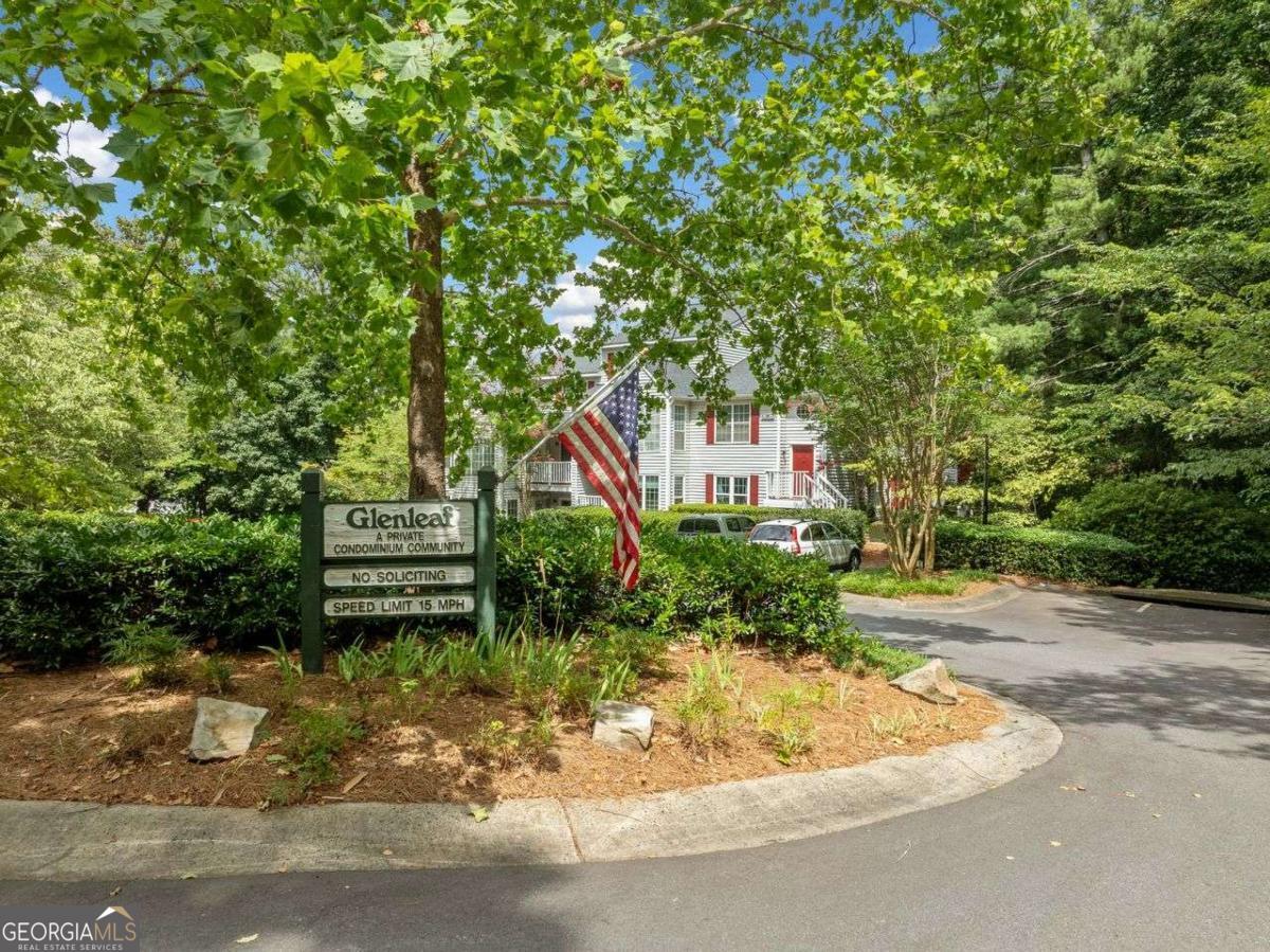102 Glenleaf Drive