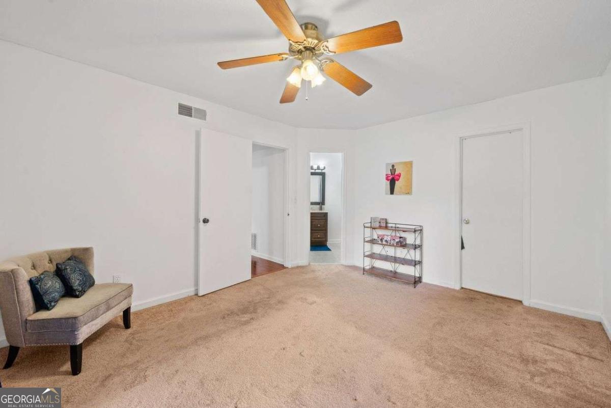 102 Glenleaf Drive