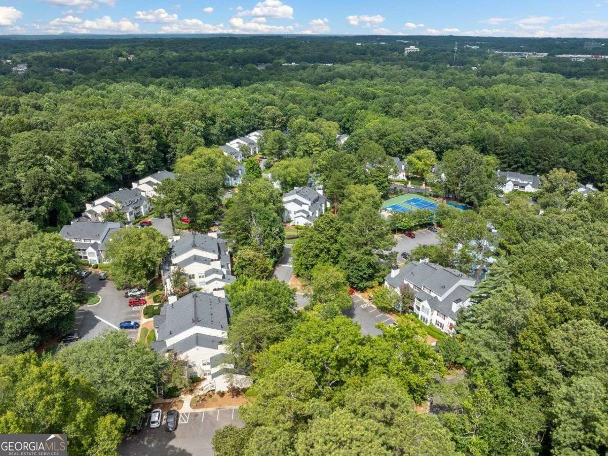 102 Glenleaf Drive