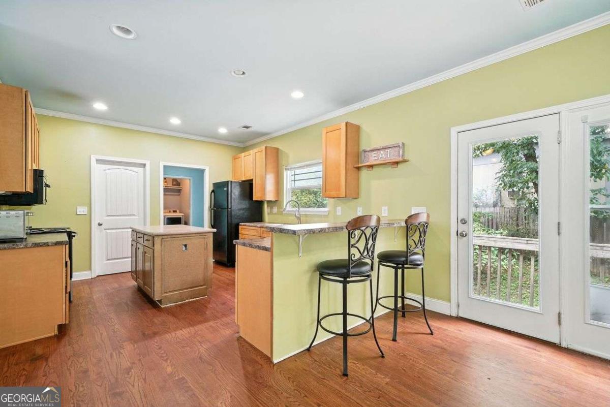 2195 Pinetree Drive