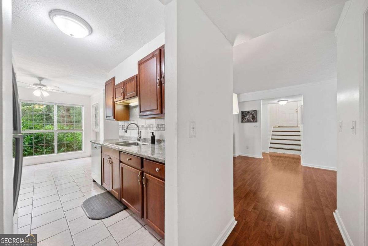 102 Glenleaf Drive