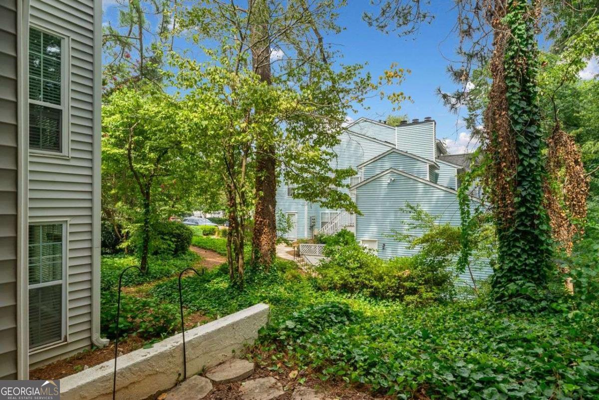 102 Glenleaf Drive