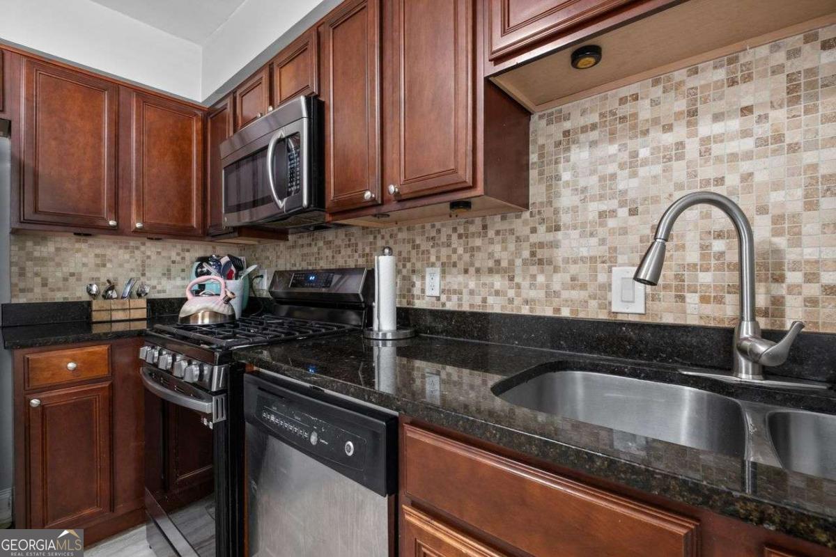 6980 Roswell Road # A8, Atlanta Unit: A8