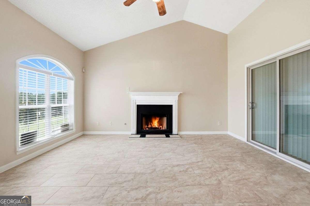 1016 Meadow Glen Circle