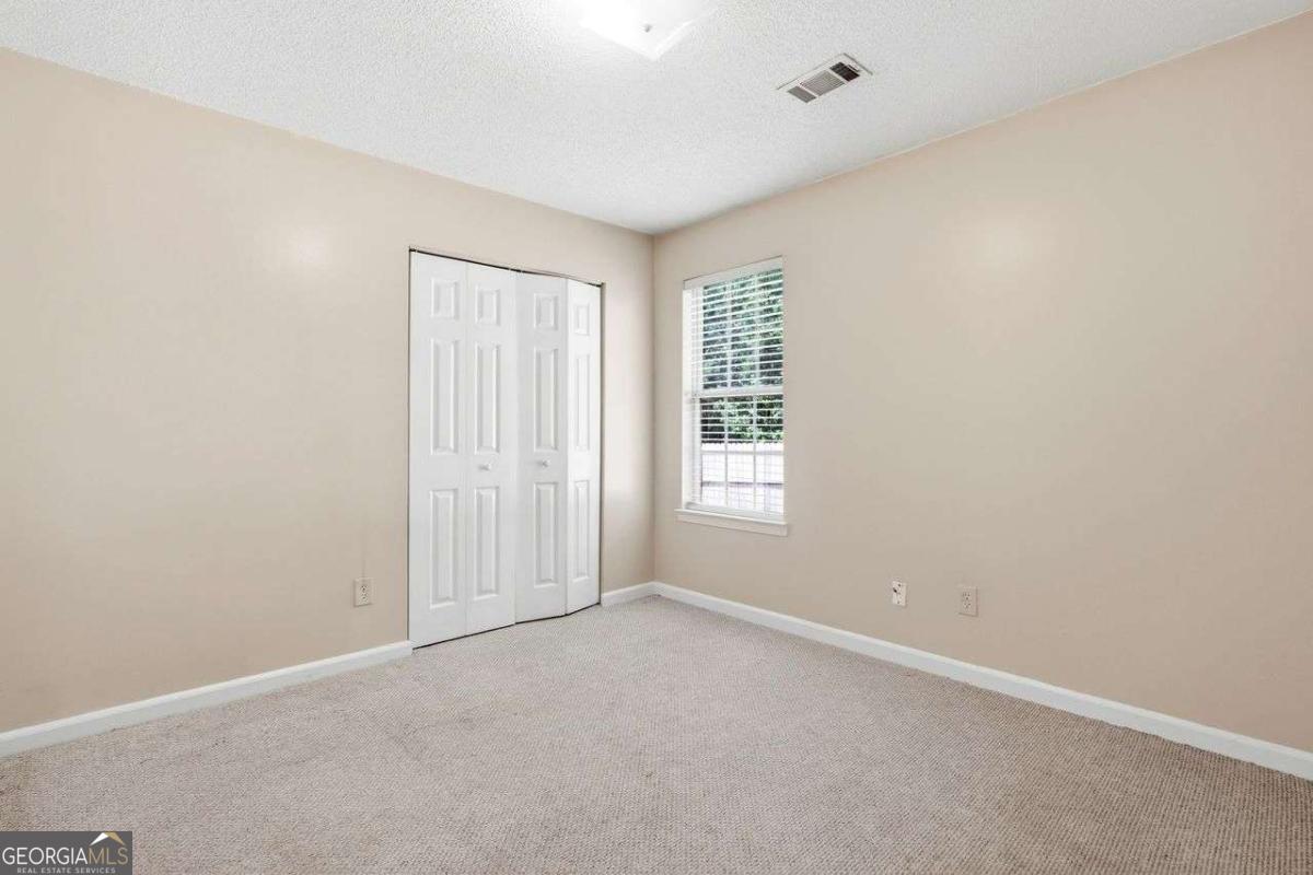 1016 Meadow Glen Circle