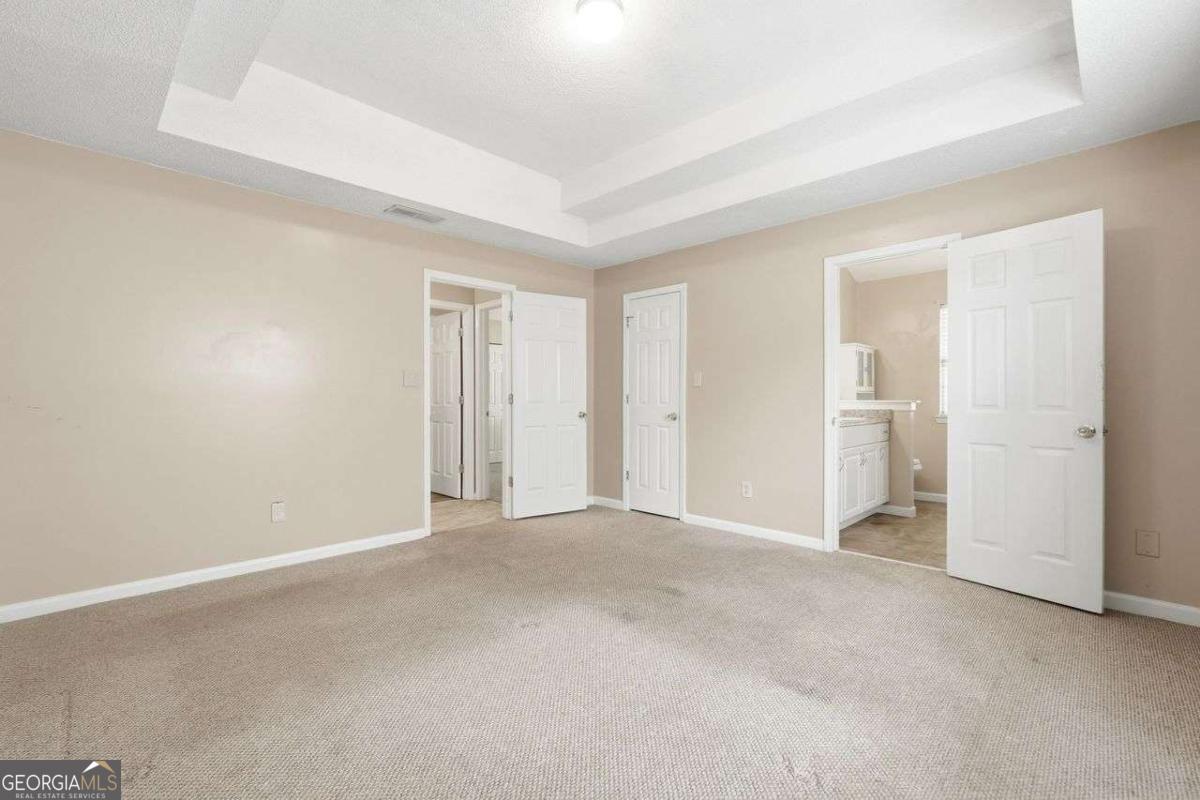 1016 Meadow Glen Circle