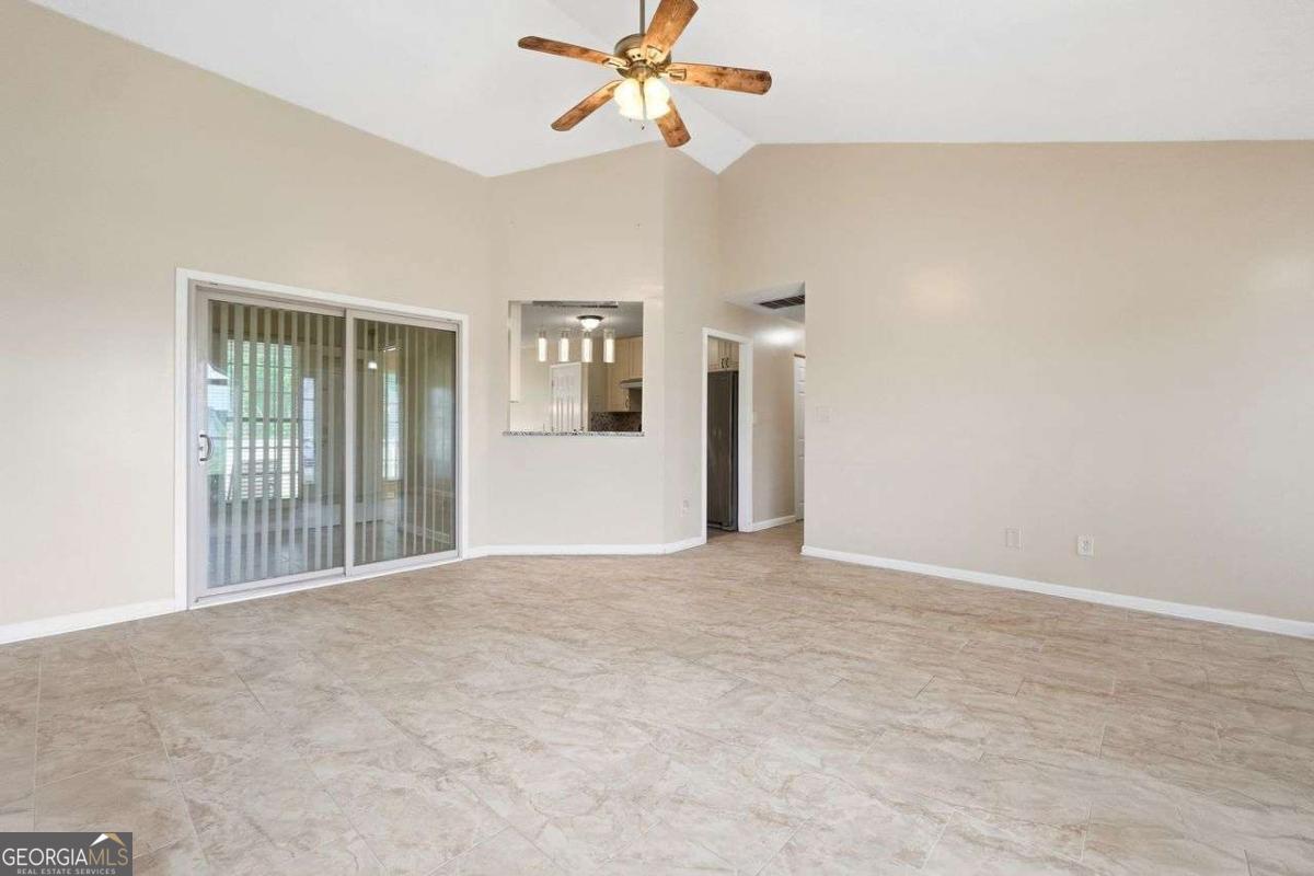 1016 Meadow Glen Circle