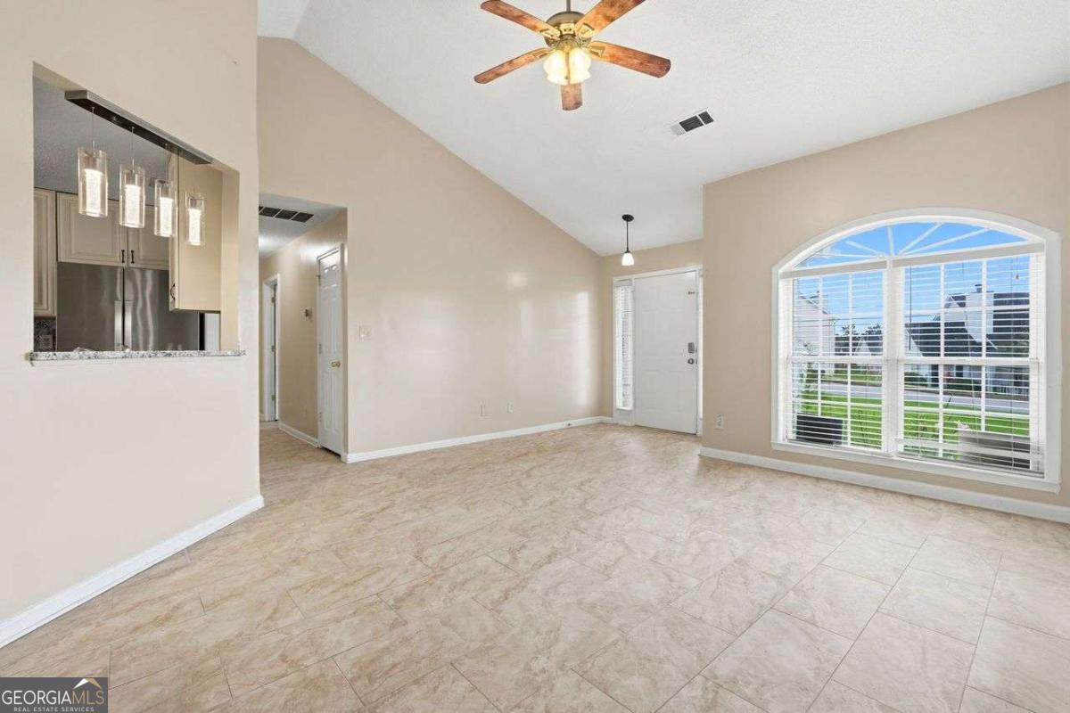 1016 Meadow Glen Circle