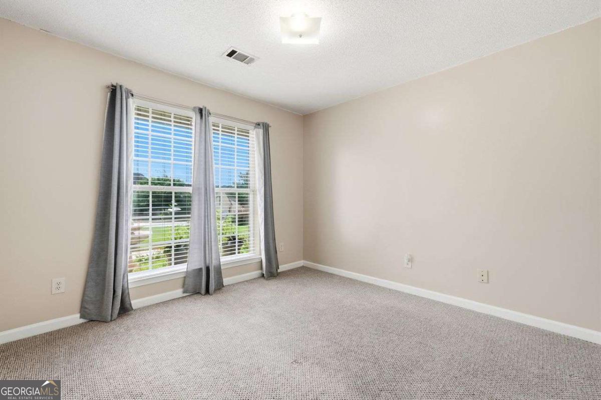 1016 Meadow Glen Circle