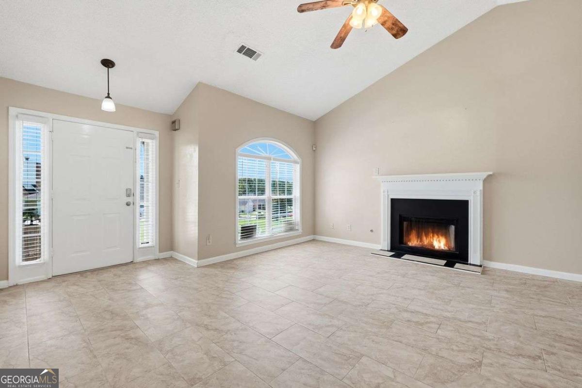 1016 Meadow Glen Circle