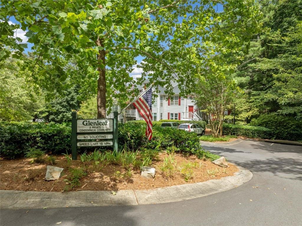 102 Glenleaf Drive