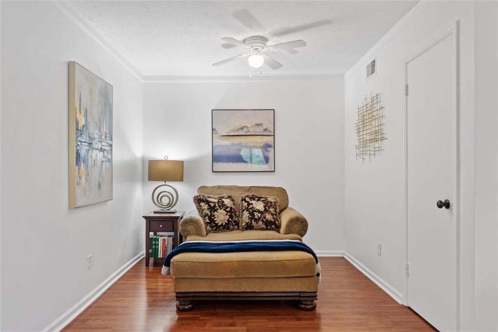 102 Glenleaf Drive