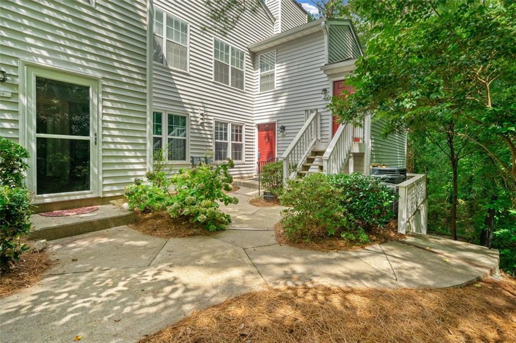 102 Glenleaf Drive