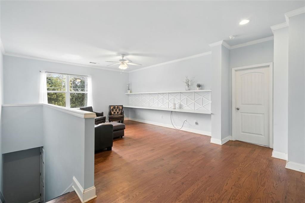 2195 Pinetree Drive