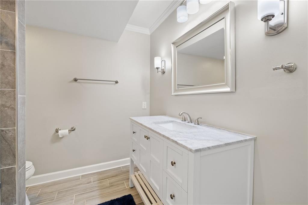 6851 Roswell Road Unit I18