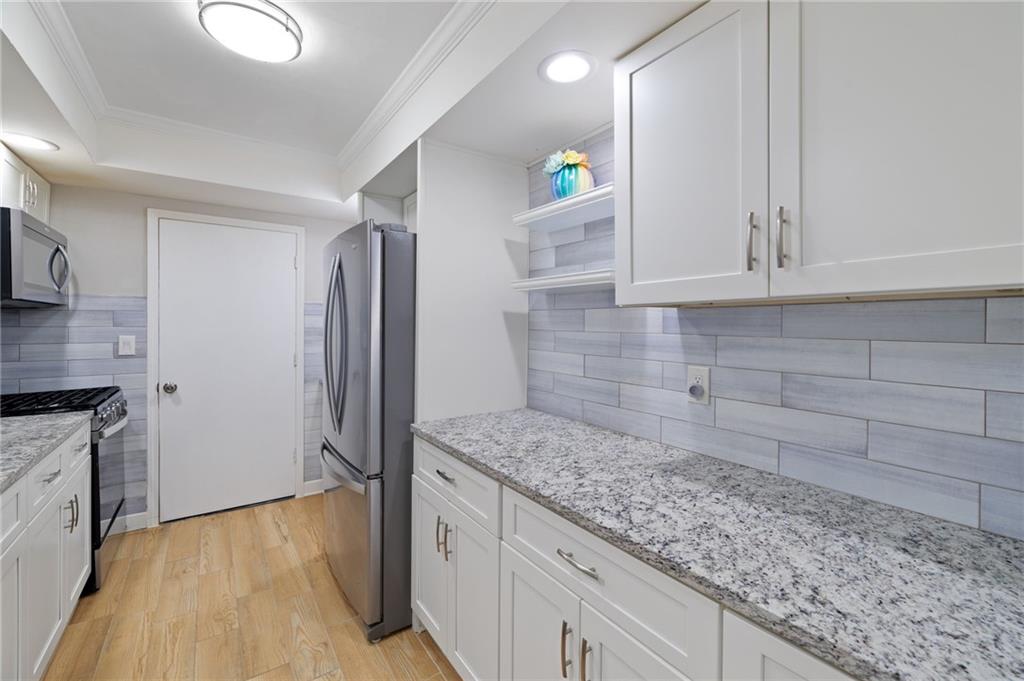 6851 Roswell Road Unit I18