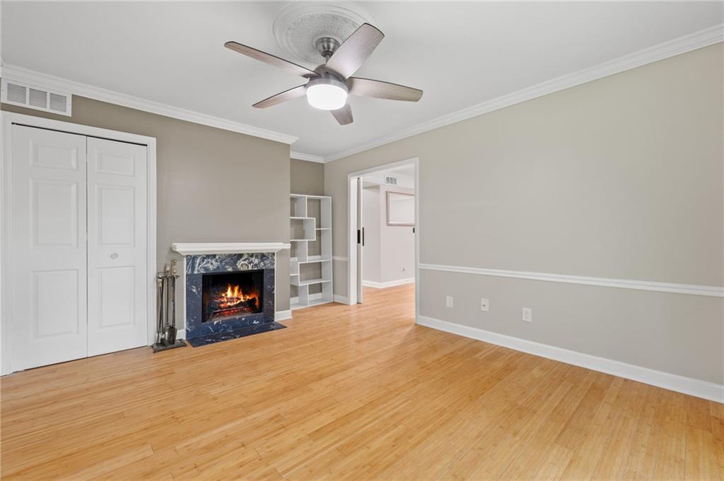 6851 Roswell Road Unit I18