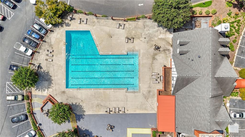 6851 Roswell Road Unit I18