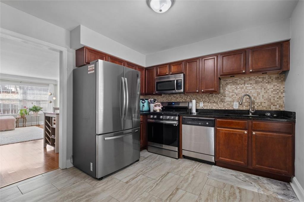 6980 Roswell Road Unit A8