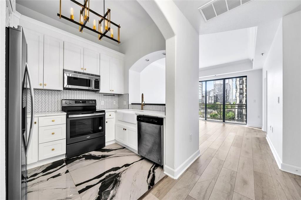 3445 Stratford Road NE Unit 805