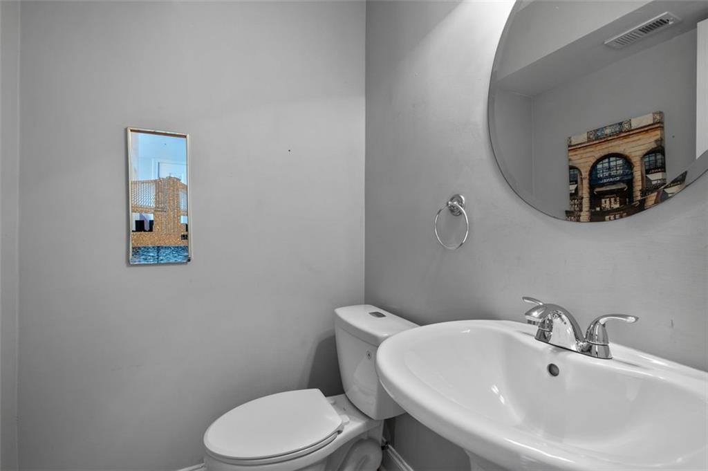 6980 Roswell Road Unit A8