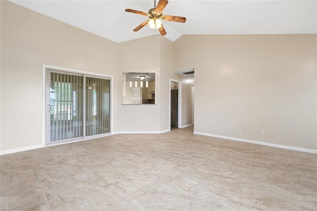 1016 Meadow Glen Circle