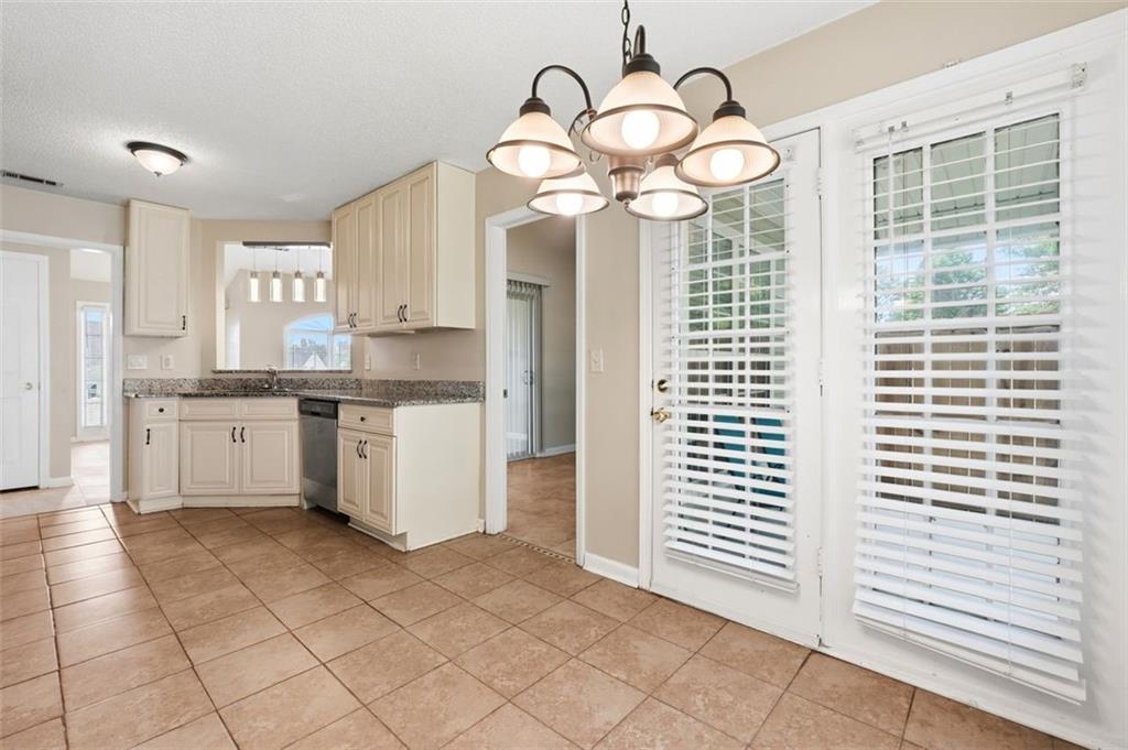 1016 Meadow Glen Circle