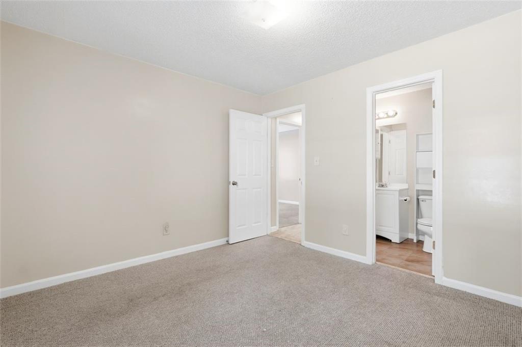 1016 Meadow Glen Circle