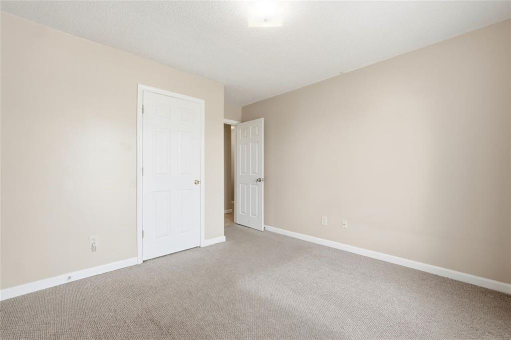 1016 Meadow Glen Circle