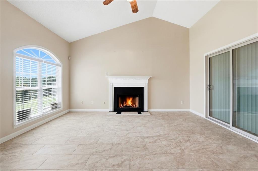 1016 Meadow Glen Circle
