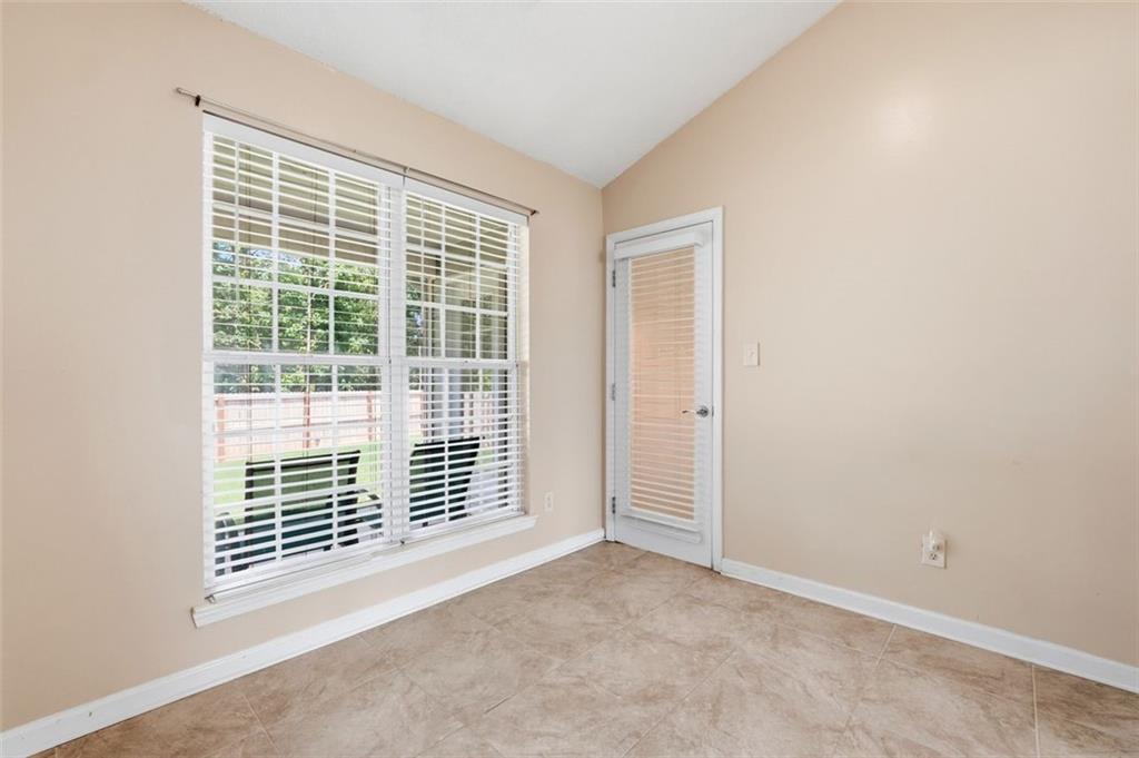 1016 Meadow Glen Circle