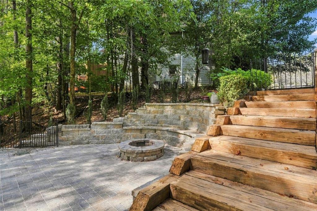 115 Redleaf Court