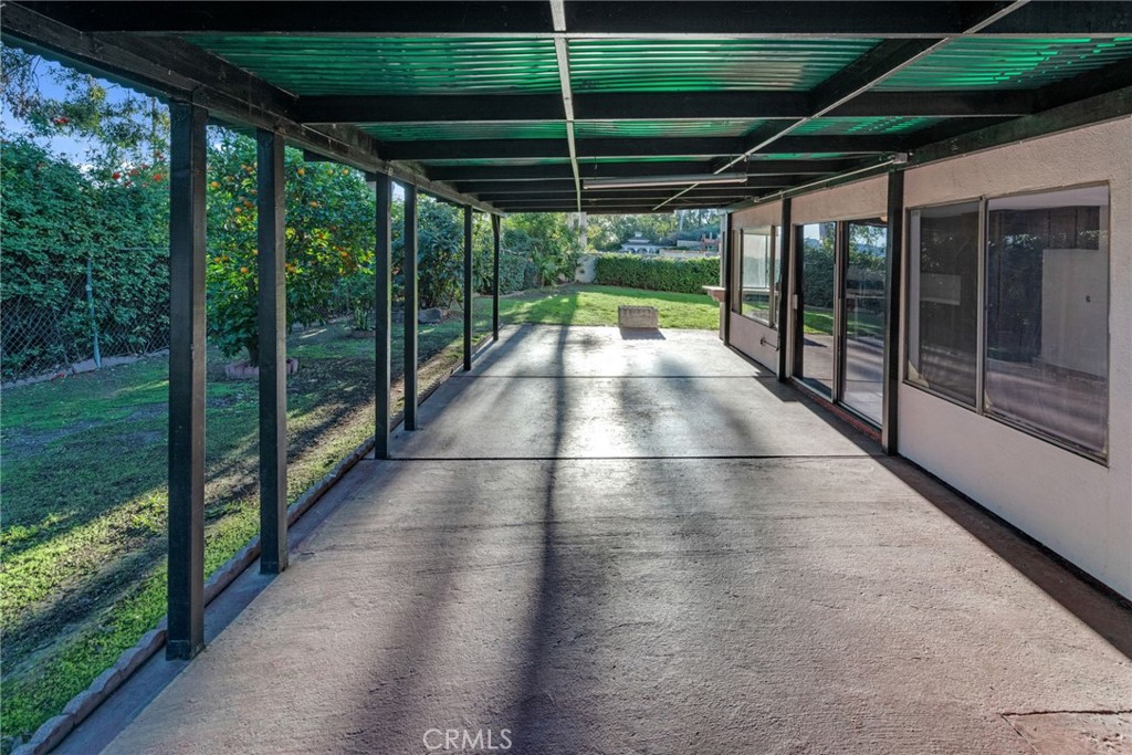 2826 Greenleaf Drive