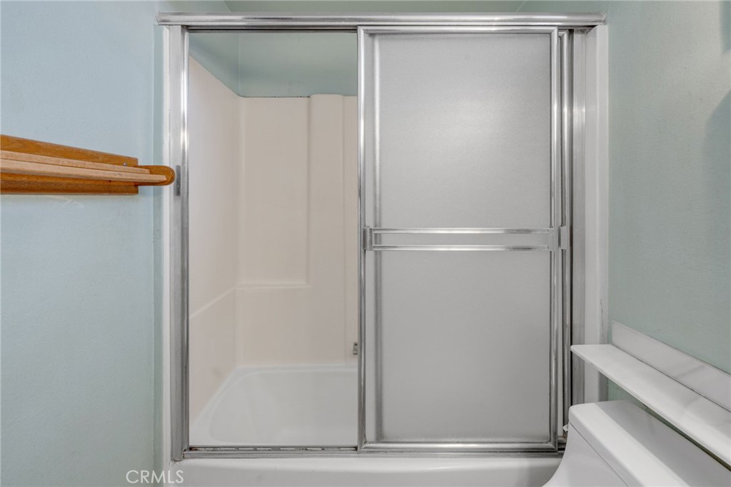 2826 Greenleaf Drive