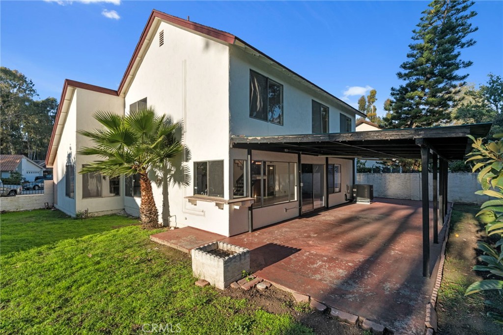 2826 Greenleaf Drive