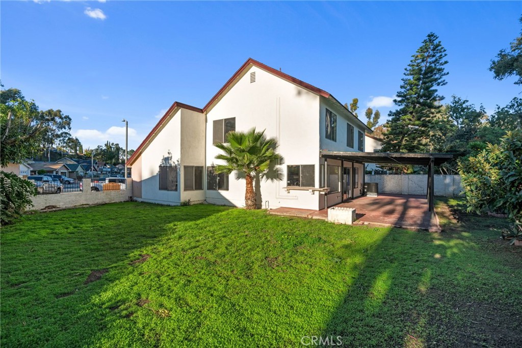 2826 Greenleaf Drive