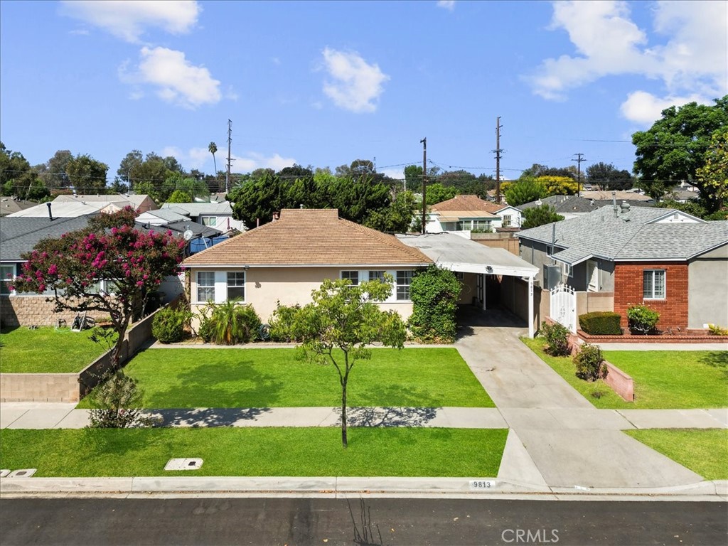 9813 Houghton Avenue