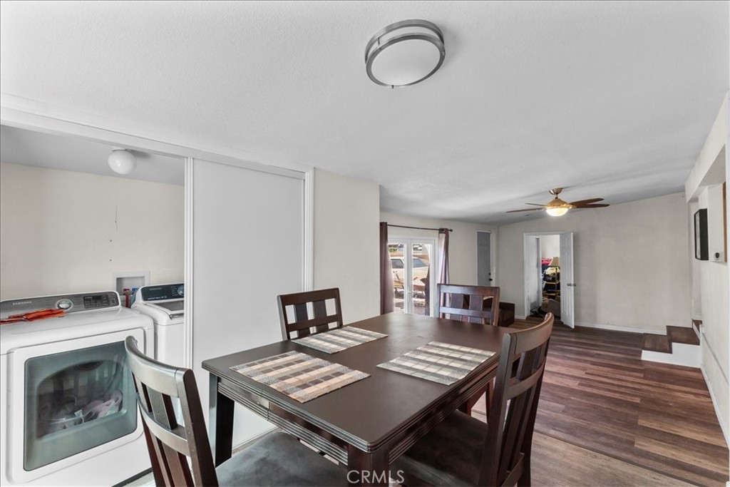 9813 Houghton Avenue